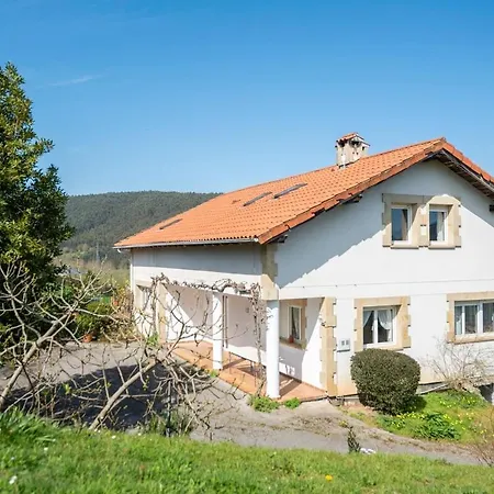 Villa Casa Con Jardin En Gama Bárcena de Cicero Exterior foto