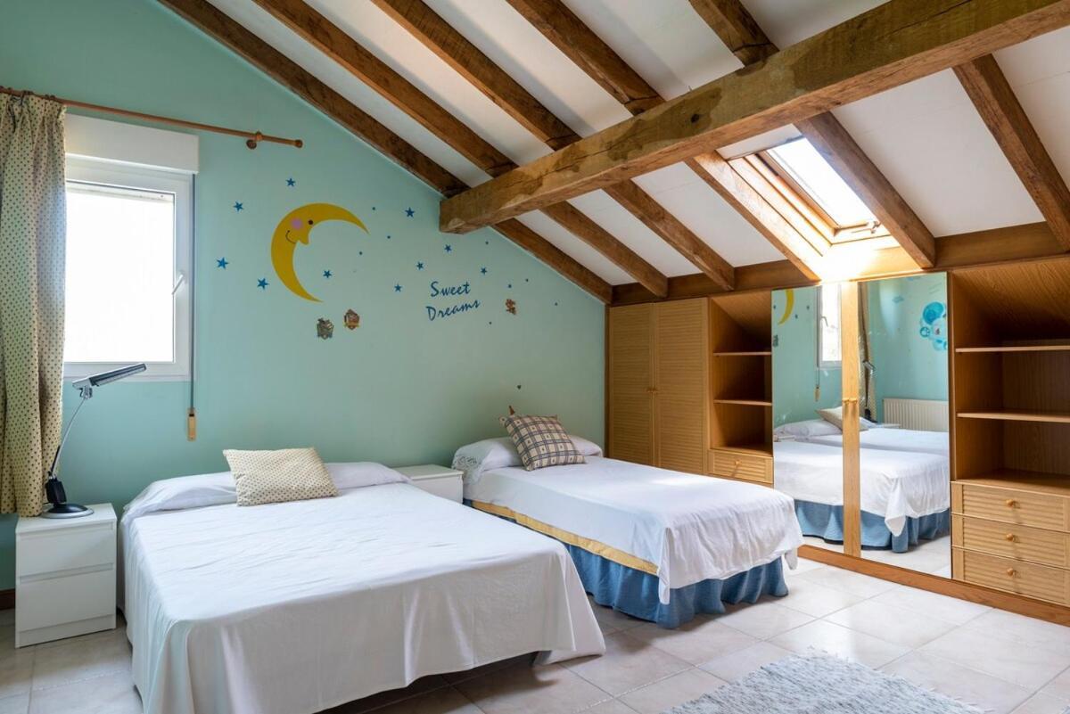 Casa Con Jardin En Gama * Bárcena de Cicero